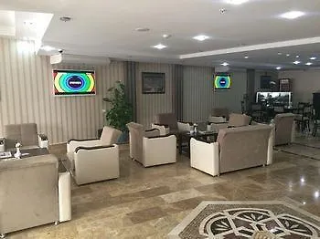 Ayhan Αττάλεια