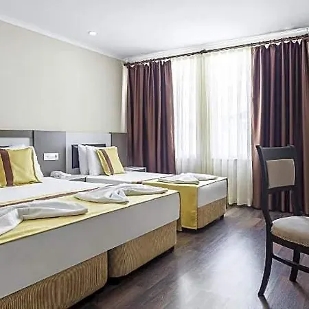 Ayhan Hotel